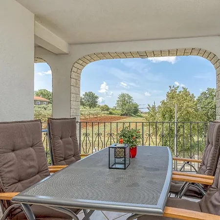 Silvia Ii With Private Pool Appartamento Vižinada