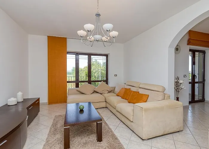 Silvia Ii With Private Pool Apartman *