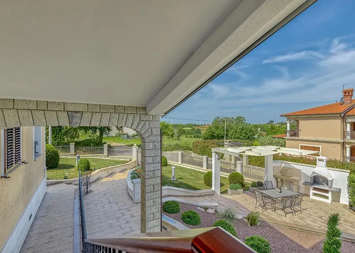 Apartmán Silvia Ii With Private Pool Vižinada