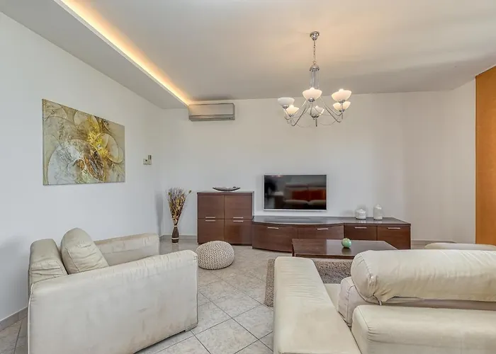 Apartman Silvia Ii With Private Pool