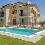 Silvia Ii With Private Pool Apartamento *