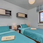 Silvia Ii With Private Pool Apartament