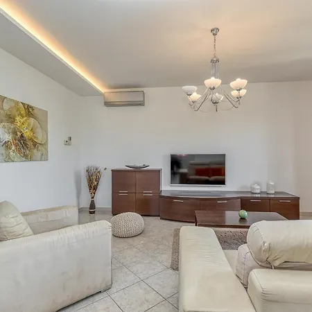 Apartment Silvia Ii With Private Pool
