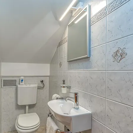 Silvia Ii With Private Pool Appartement