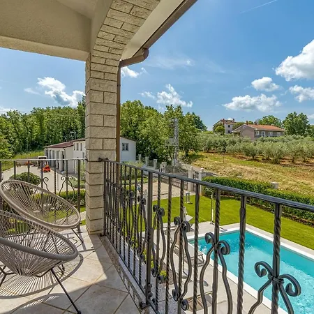 Apartman Silvia Ii With Private Pool